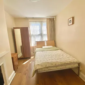 https://separate-rooms-by-the-thames.cambridgehotelsuk.com